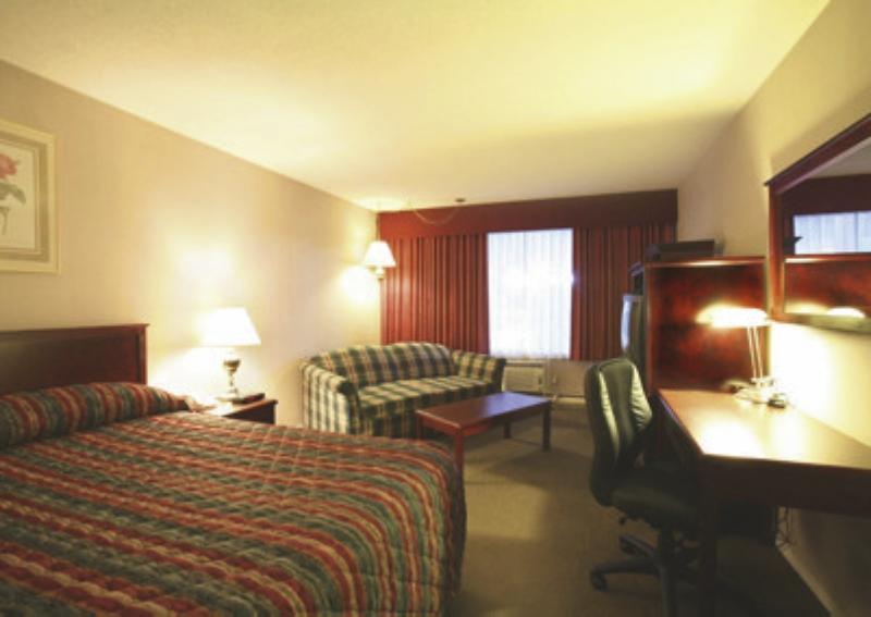 Sandman Hotel & Suites Kelowna Habitación foto